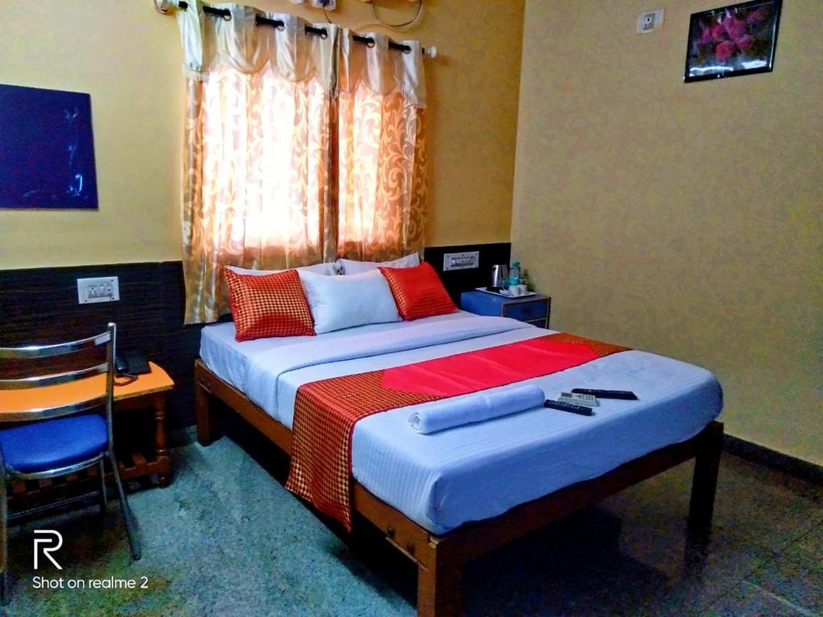 Oyo 75854 Hotel Harsha Residency Бангалор Екстериор снимка
