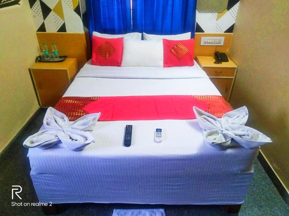 Oyo 75854 Hotel Harsha Residency Бангалор Екстериор снимка