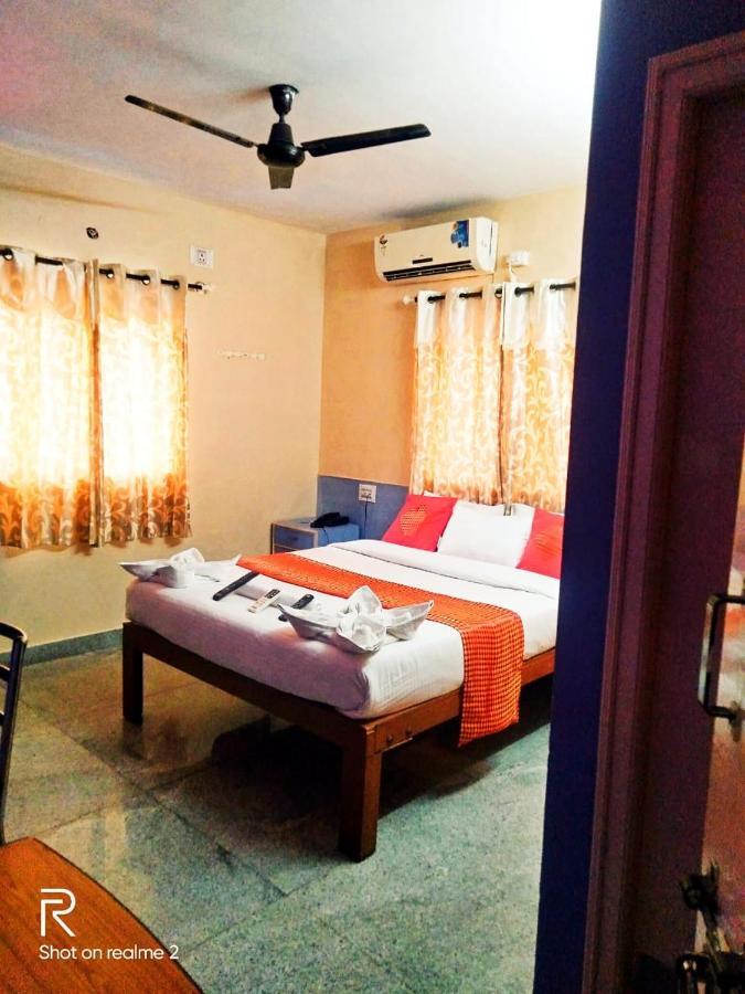 Oyo 75854 Hotel Harsha Residency Бангалор Екстериор снимка
