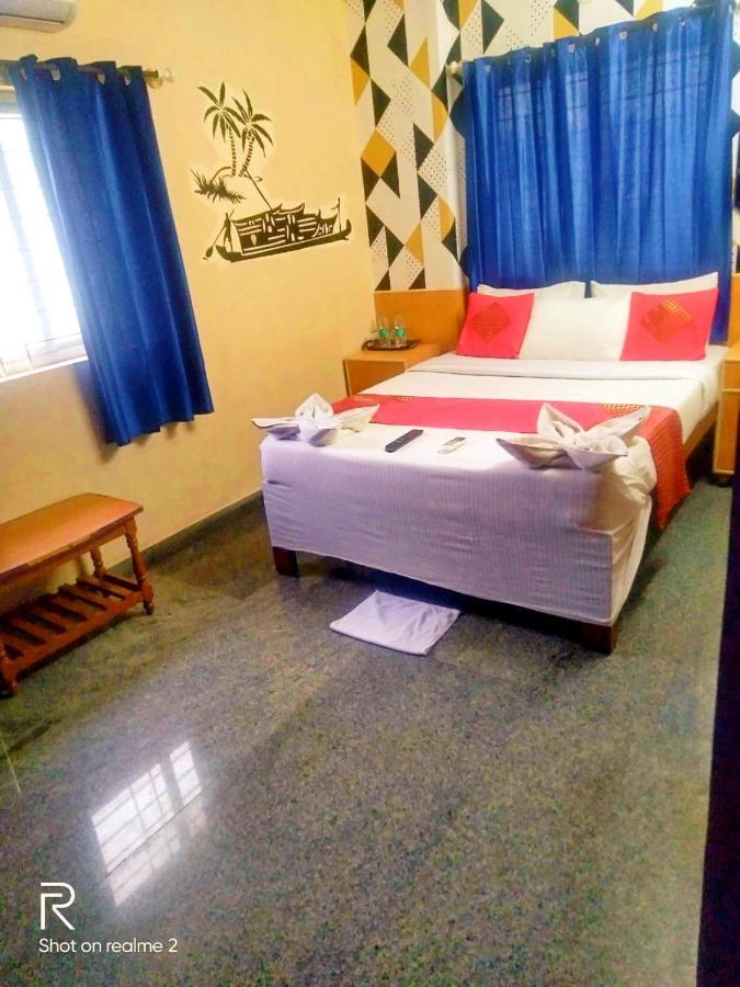 Oyo 75854 Hotel Harsha Residency Бангалор Екстериор снимка