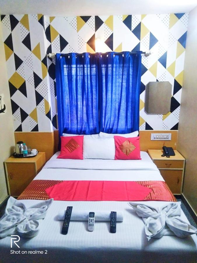 Oyo 75854 Hotel Harsha Residency Бангалор Екстериор снимка