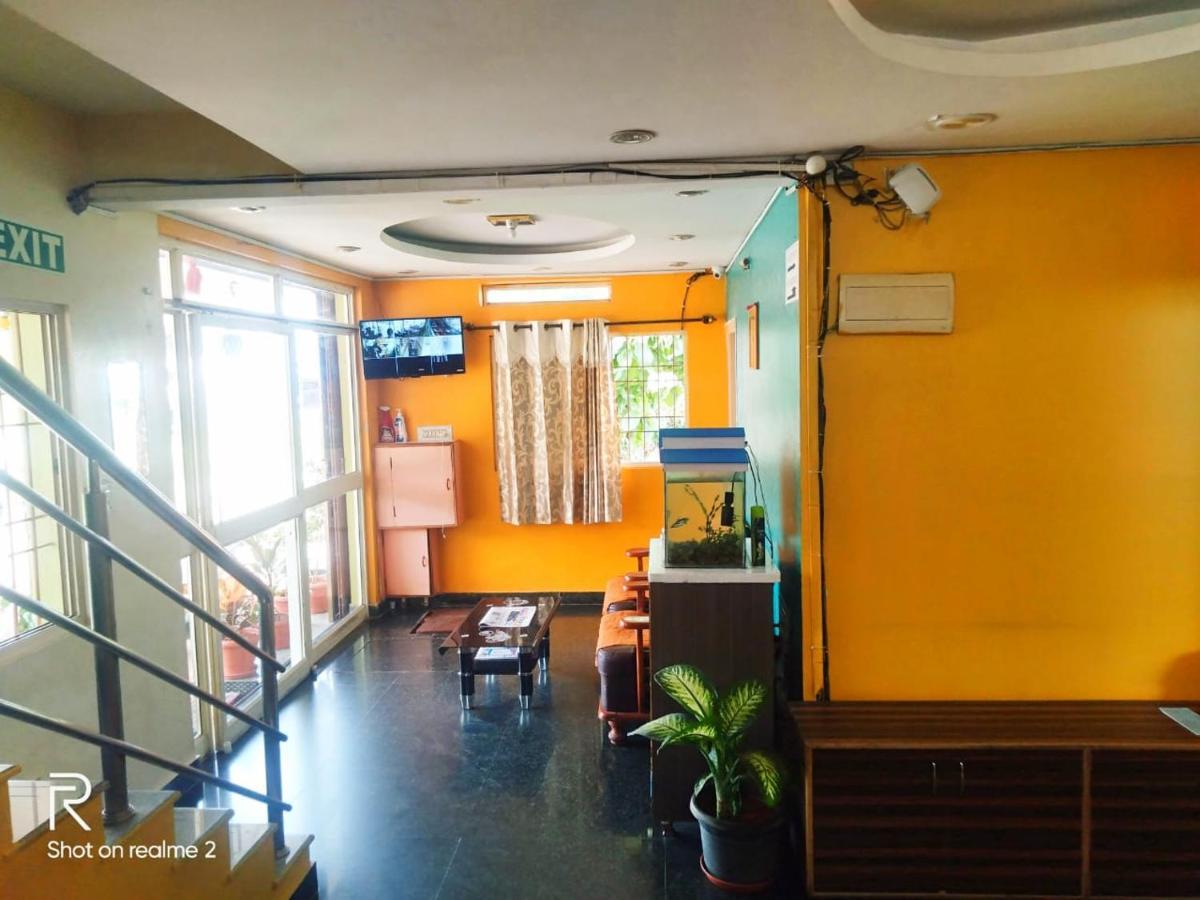 Oyo 75854 Hotel Harsha Residency Бангалор Екстериор снимка