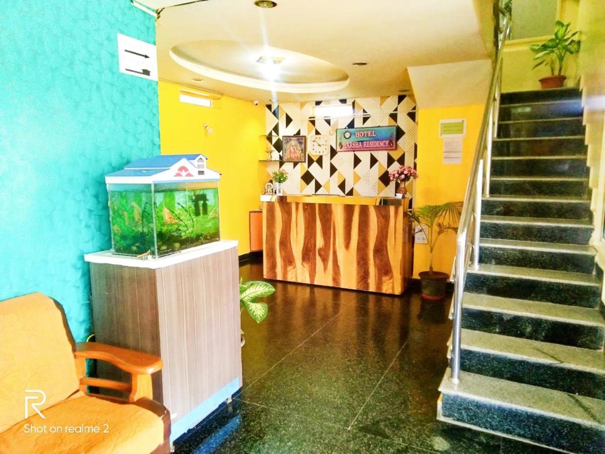 Oyo 75854 Hotel Harsha Residency Бангалор Екстериор снимка